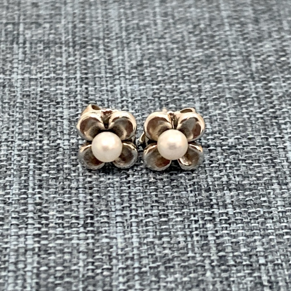 James Avery Flower Pearl Stud Earrings